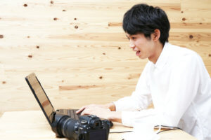 YouTubeで再生リストを作成する方法とメリットを解説！